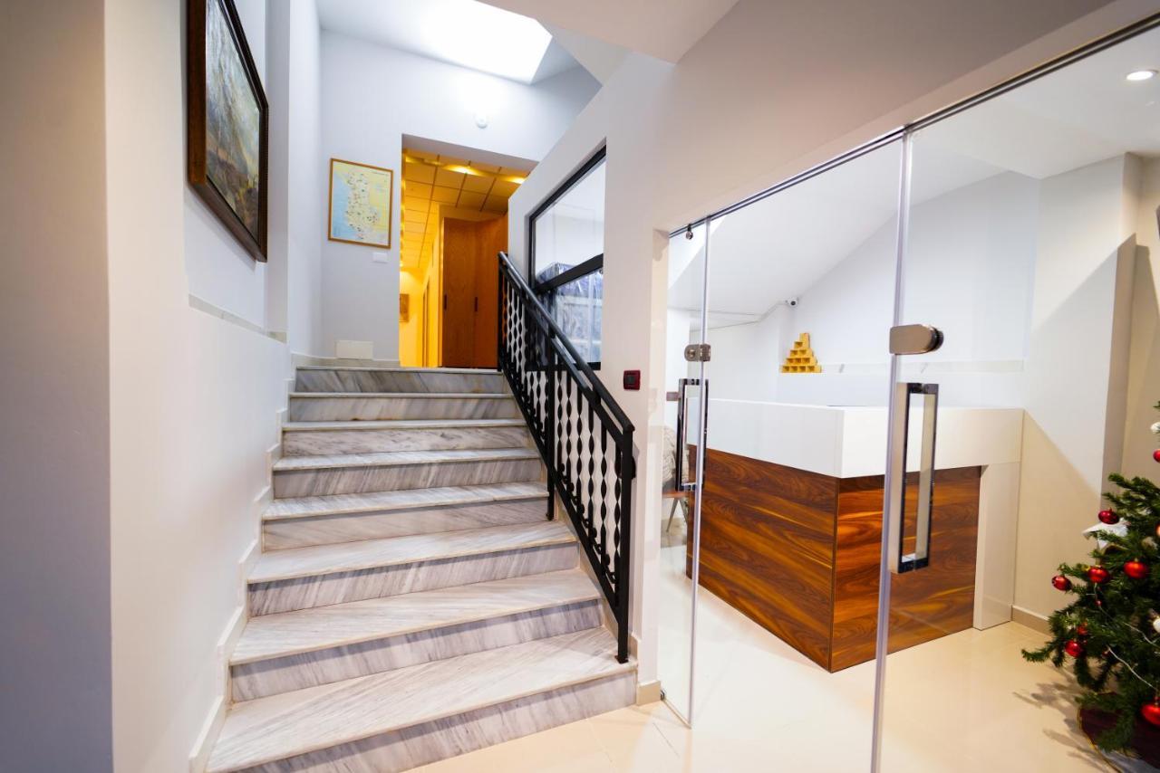Sr99 Hotel Тирана Экстерьер фото