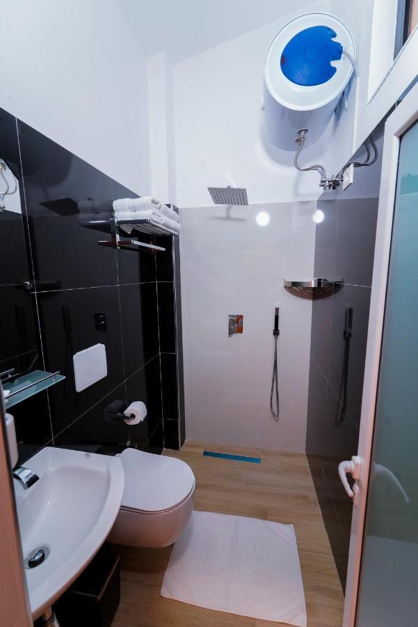 Sr99 Hotel Тирана Экстерьер фото