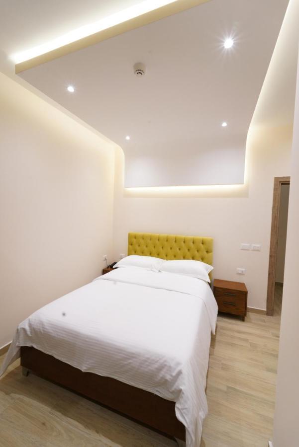 Sr99 Hotel Тирана Экстерьер фото
